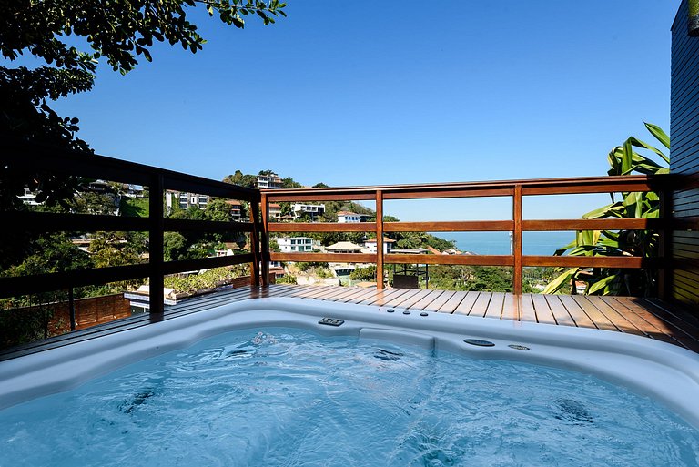 Villa de 6 dormitorios en Joá con piscina - Joa001