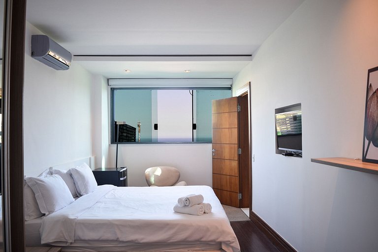 Villa de 6 dormitorios en Joá con piscina - Joa001