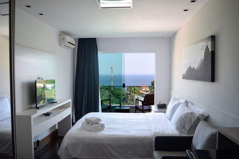 Villa de 6 dormitorios en Joá con piscina - Joa001