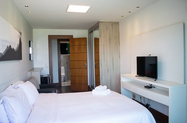 Villa de 6 dormitorios en Joá con piscina - Joa001