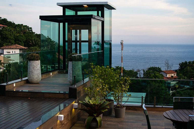 Linda mansão de 6 quartos no Joá - Joa001