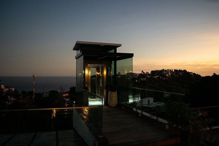 Linda mansão de 6 quartos no Joá - Joa001