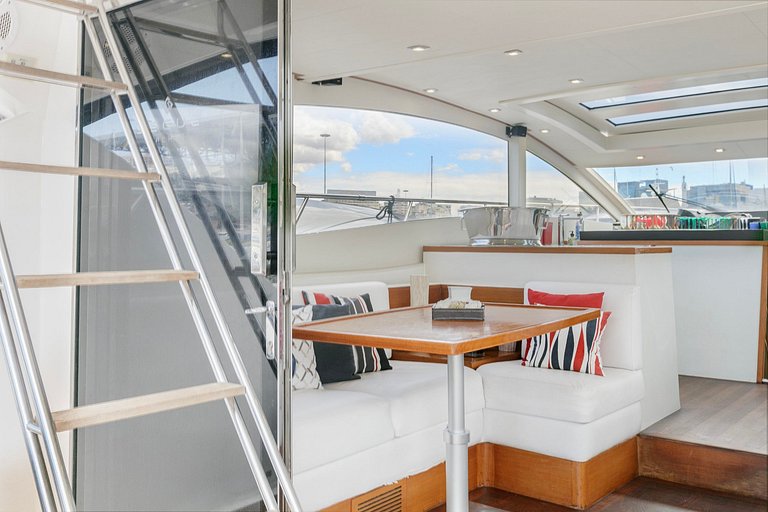 Segue 58ft yacht for rent in Rio