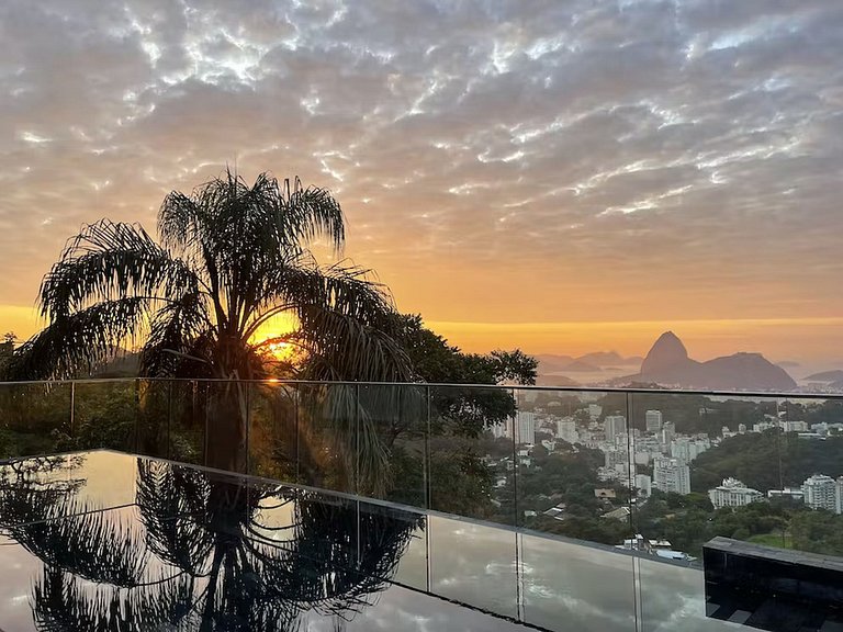 Mansion with great views in Santa Teresa