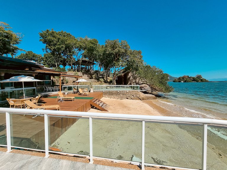 Charming private island in Angra dos Reis