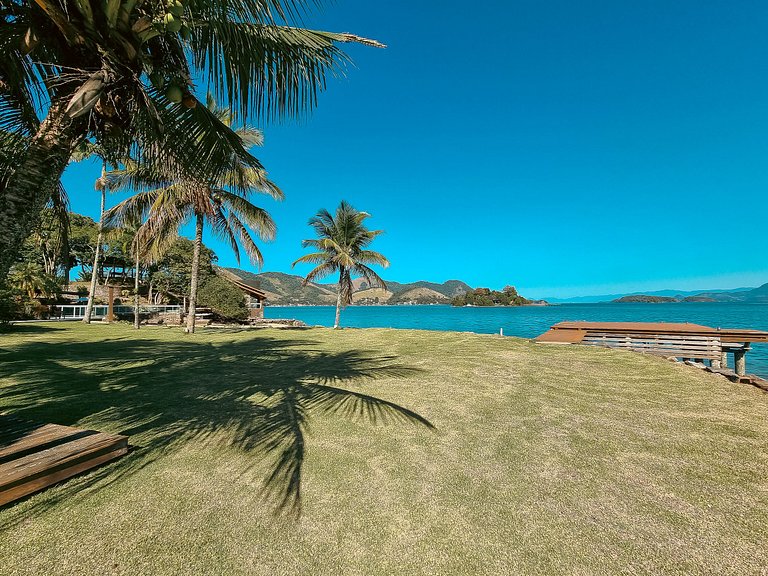 Charming private island in Angra dos Reis