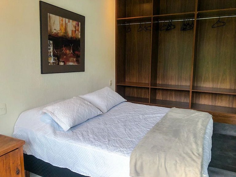 Mansão espaçosa em Angra dos Reis - Ang007