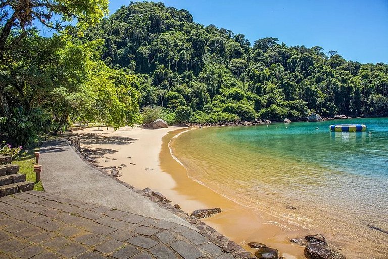 Villa con 9 suite con spiaggia privata ad Angra dos Reis
