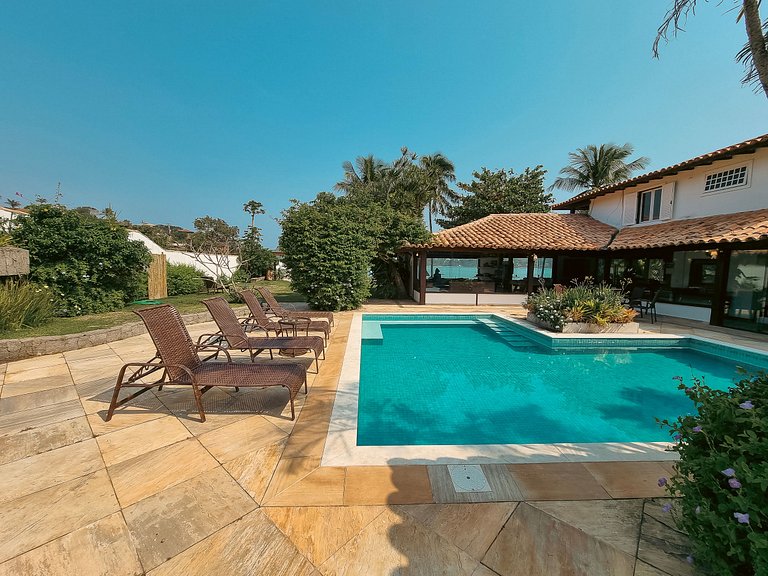 Fantástica villa beira-mar em Búzios