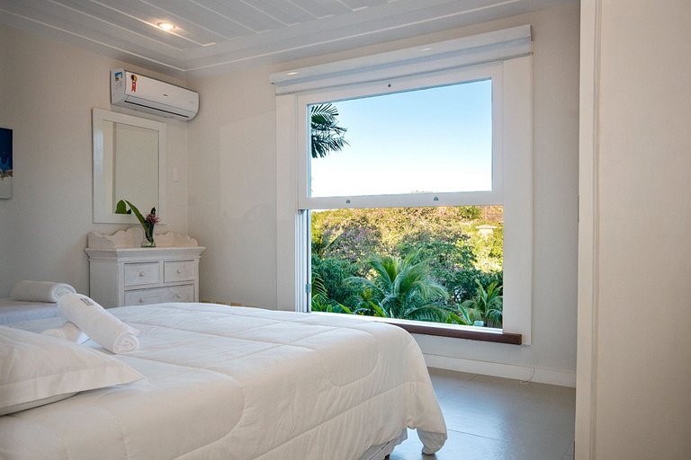 Luxuosa mansão de 6 quartos com piscina