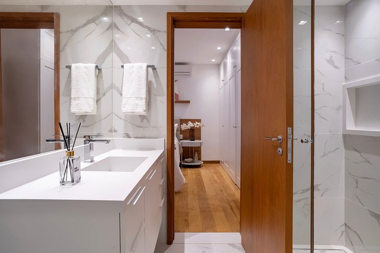 Brand new oceanfront apartment in Ipanema