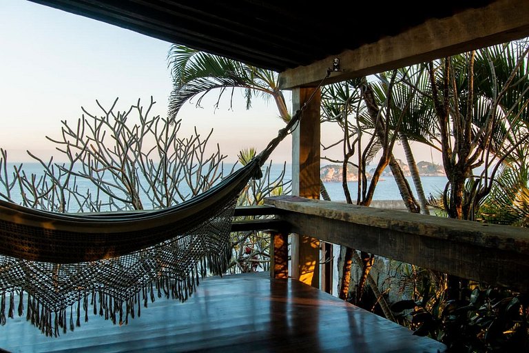Maison face à la mer à Joatinga