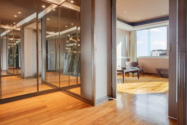 Beachfront penthouse in Copacabana