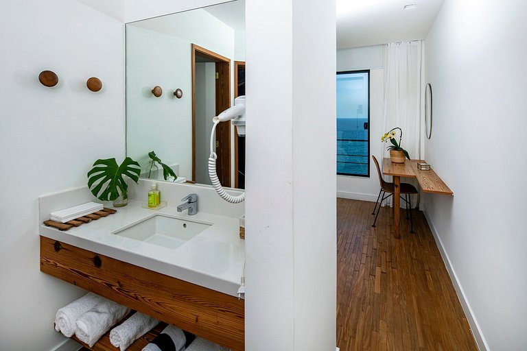 Luxury villa overlooking the sea in Joá