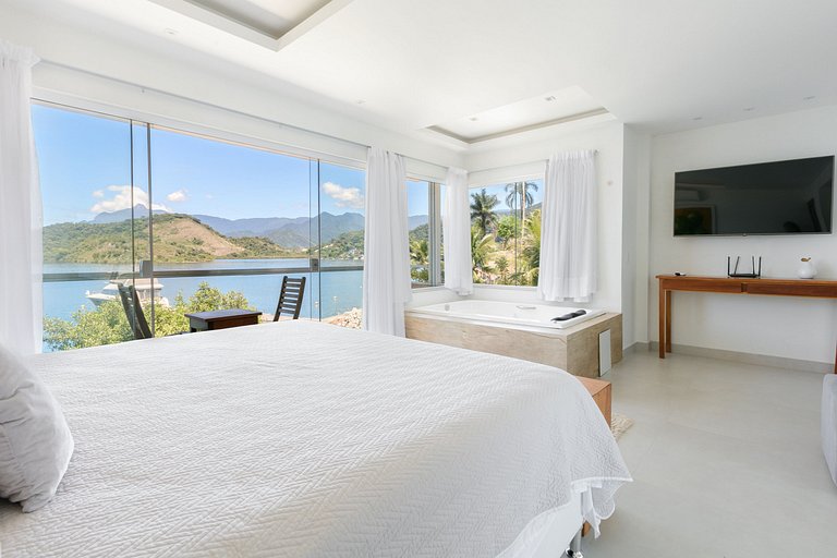 Красивая роскошная вилла в Ангра-дус-Рейс - Ang002