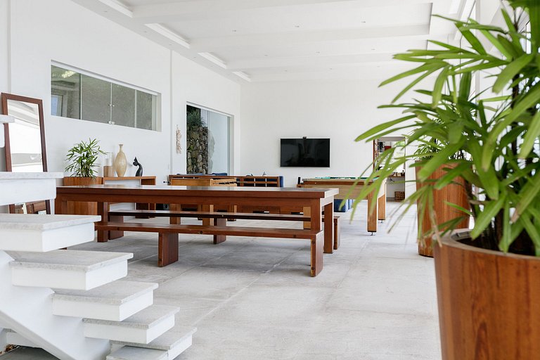 Красивая роскошная вилла в Ангра-дус-Рейс - Ang002