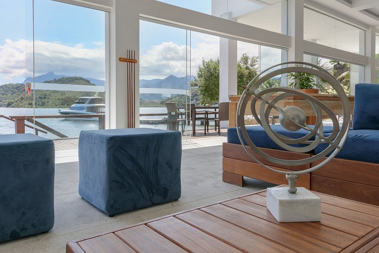 Villa fronte oceano ad Angra dos Reis