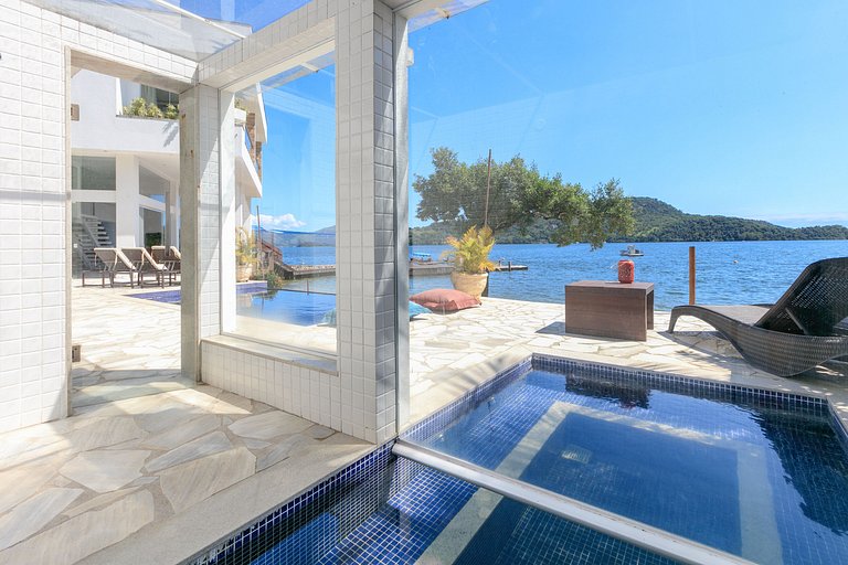 Beautiful luxury villa in Angra dos Reis