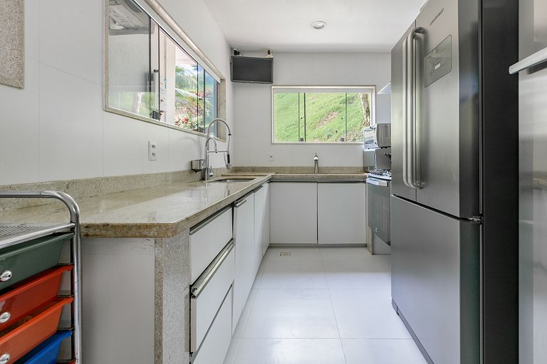 Villa frente mar em Angra dos Reis - Ang002