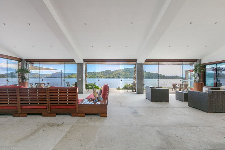 Linda mansão frente mar em Angra dos Reis de 9 Suites - Ang0