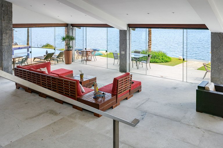Bella villa fronte mare ad Angra dos Reis
