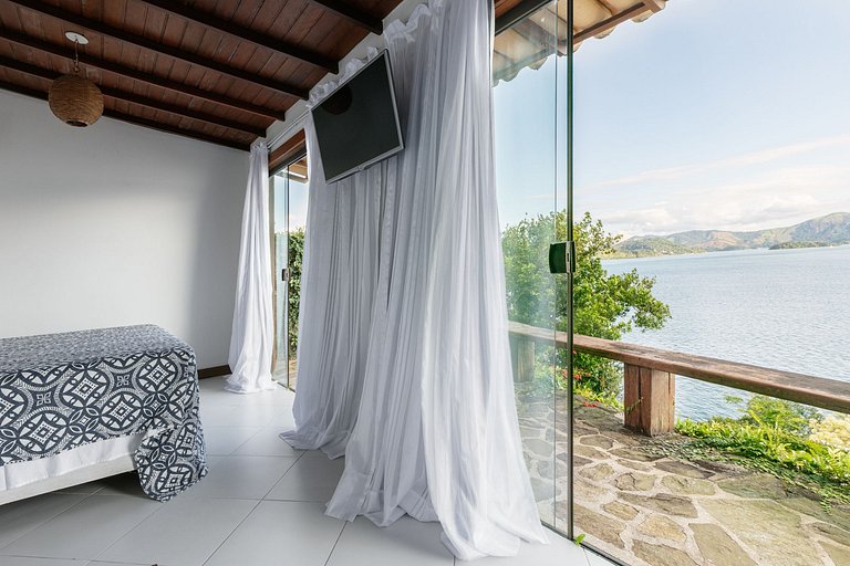 Bella villa fronte mare ad Angra dos Reis