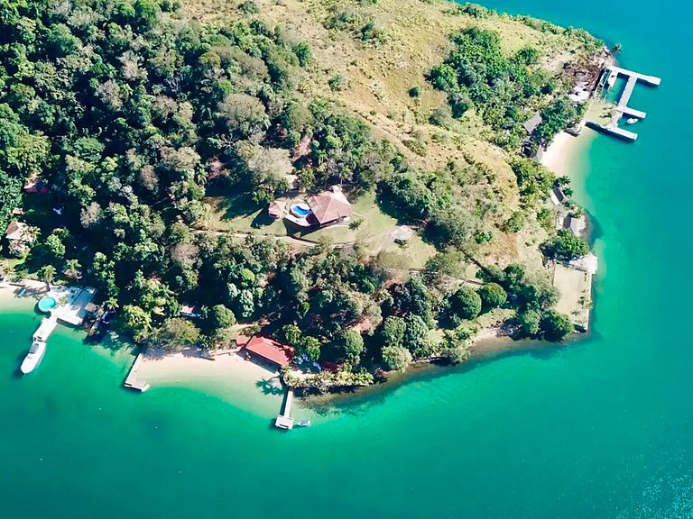 Villa on the hill in Angra dos Reis