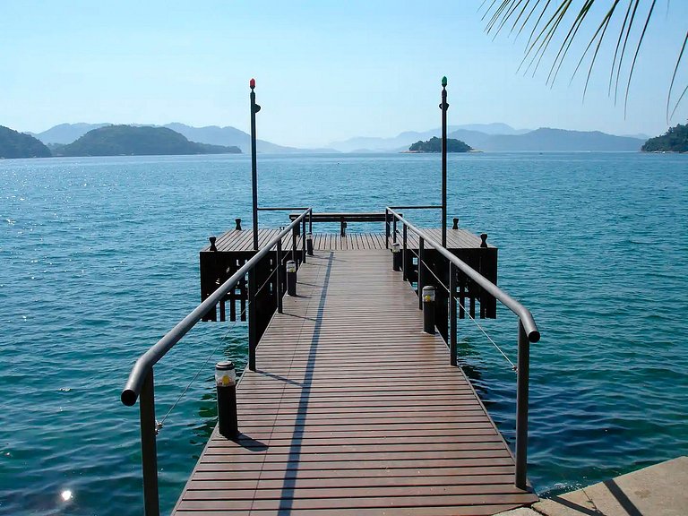 Maison au sommet de la colline à Angra dos Reis
