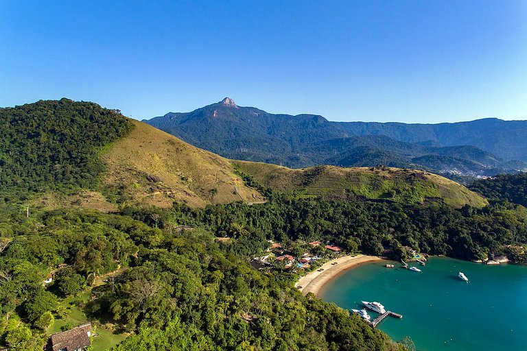 Maison au sommet de la colline à Angra dos Reis
