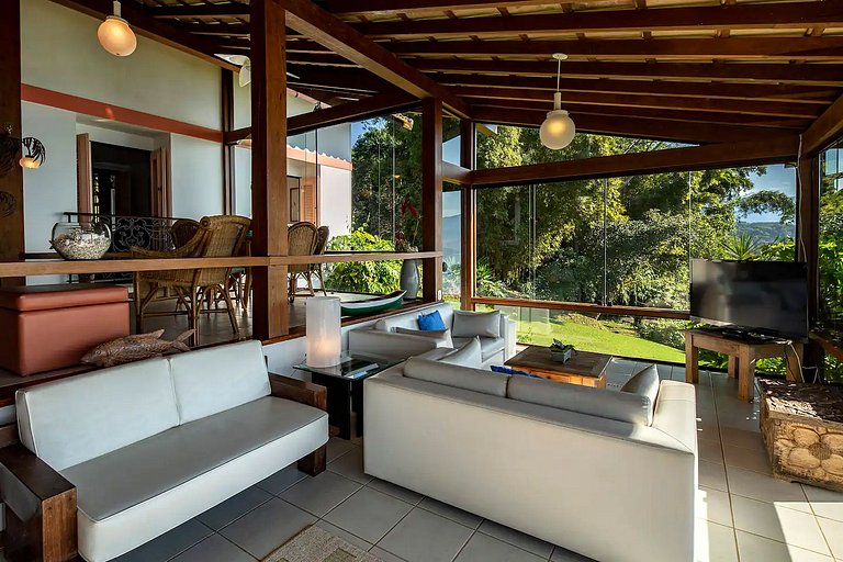 Villa on the top of the hill in Angra dos Reis