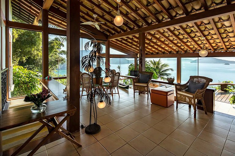 Casa in cima alla collina ad Angra dos Reis