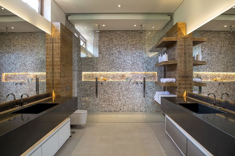 Grand luxury villa in Arraial D'ajuda