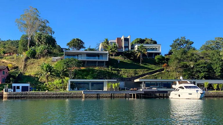 Casa in riva al mare ad Angra dos Reis