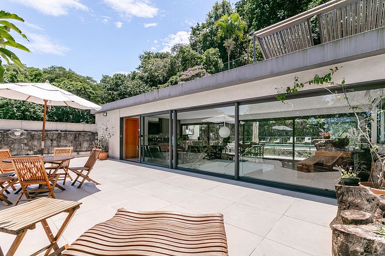 Charming Mansion in Jardim Botânico