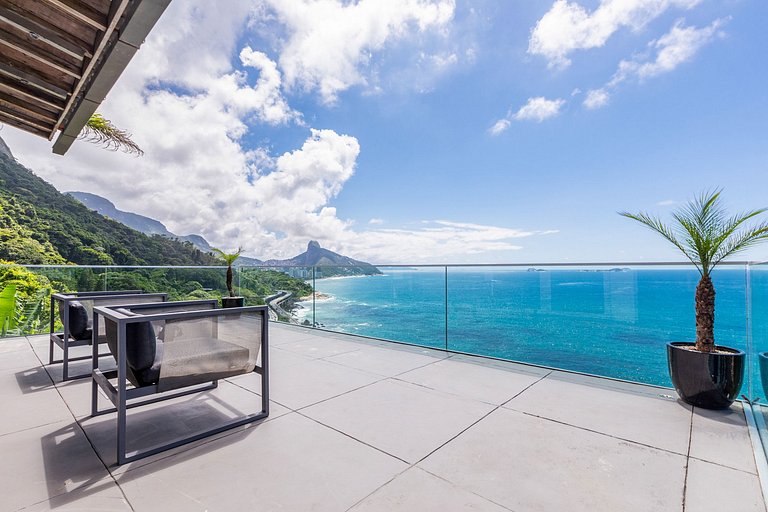 Mansão de 5 suites no Joá com linda vista