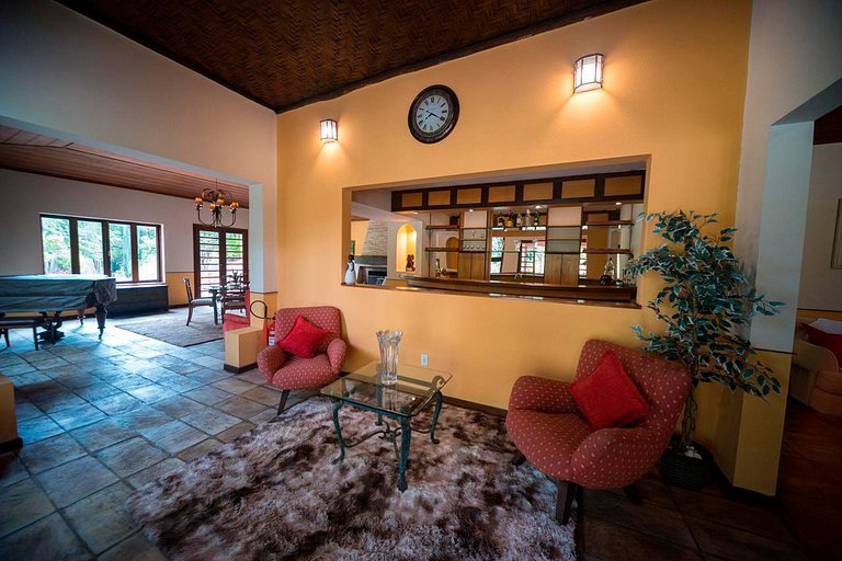 Ita003 - Hermosa casa en Itaipava para 24 personas