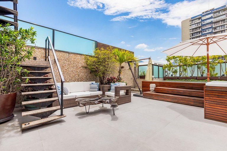 Lindo e novo triplex no Leblon com piscina - Leb003