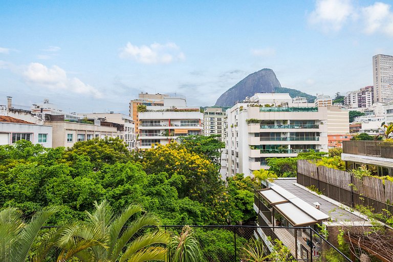 Lindo e novo triplex no Leblon com piscina - Leb003