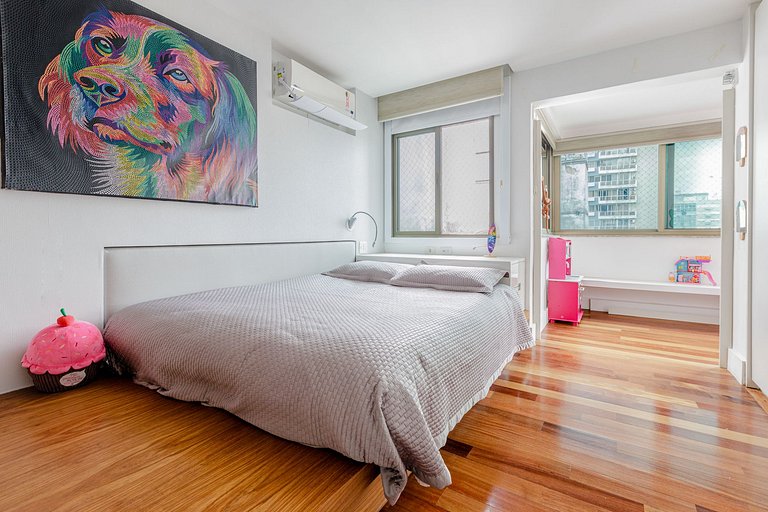 Lindo e novo triplex no Leblon com piscina - Leb003