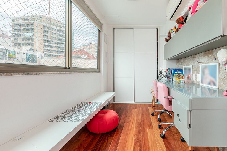 Lindo e novo triplex no Leblon com piscina