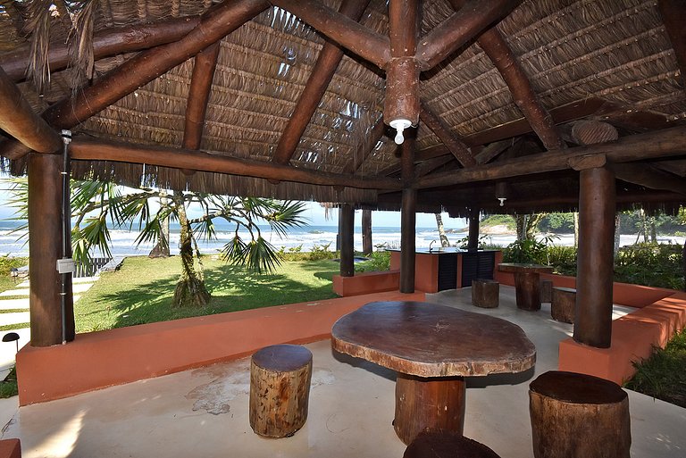 Villa by the beach at Praia do Engenho