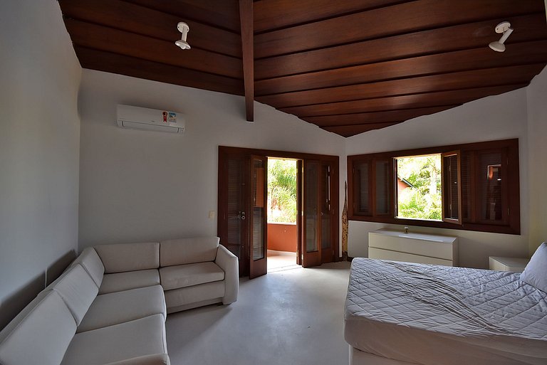 Villa by the beach at Praia do Engenho