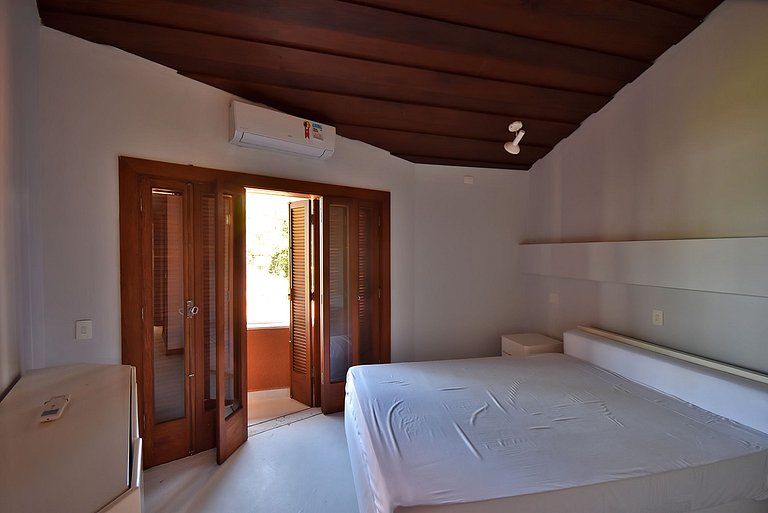 Villa by the beach at Praia do Engenho