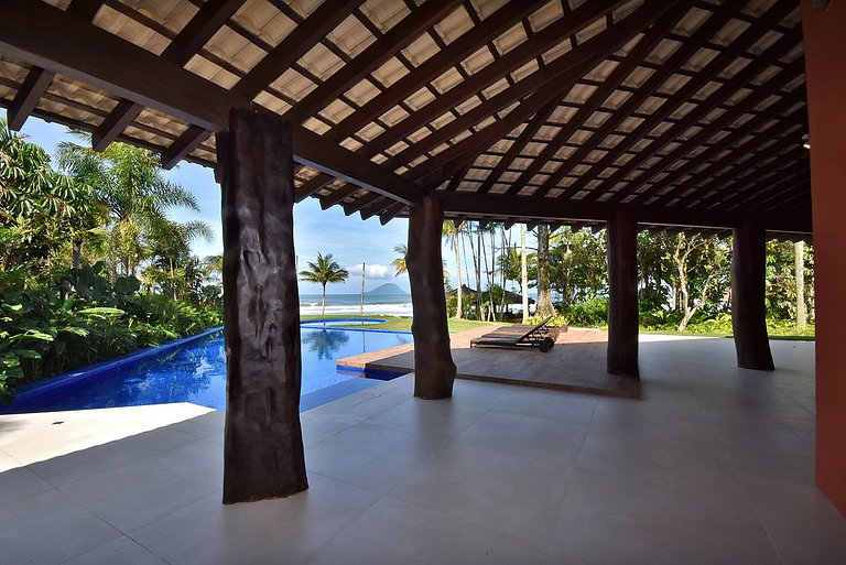 Linda casa pé na areia na Praia do Engenho