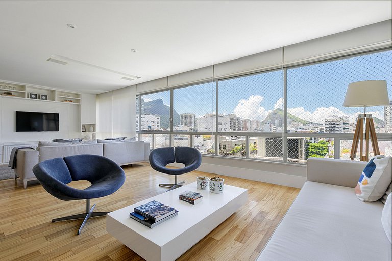 Apartamento de 3 quartos no Leblon - Leb011