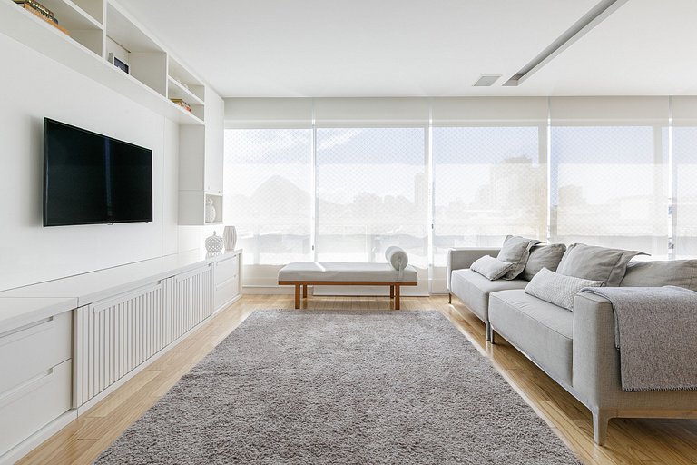 Apartamento de 3 quartos no Leblon - Leb011