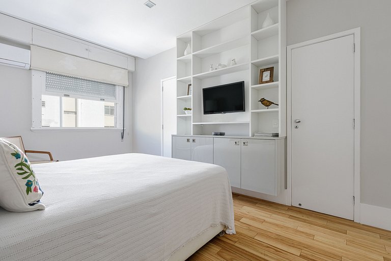 Apartamento de 3 quartos no Leblon - Leb011