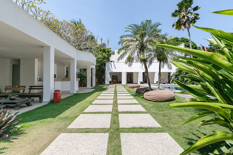 Great 8 bedroom house in Barra da Tijuca