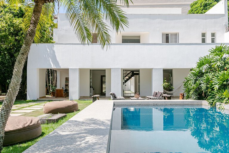 Villa de 8 quartos na Barra da Tijuca