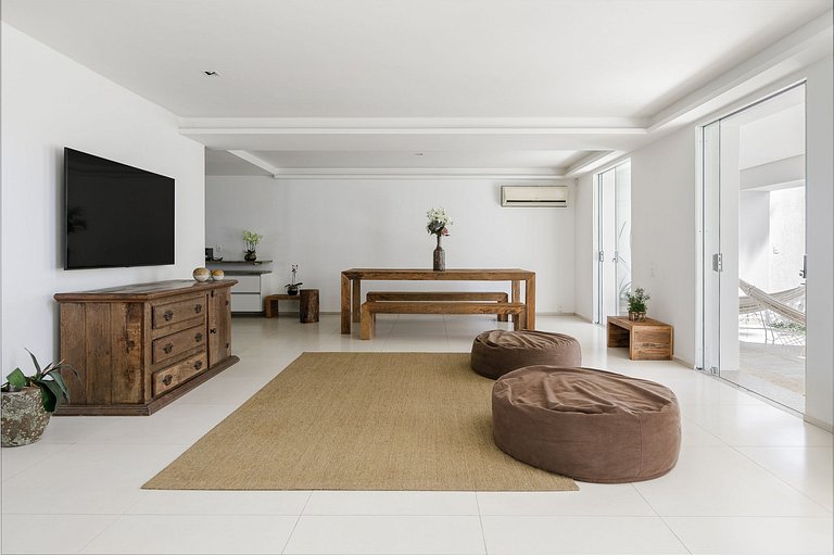 Great 8 bedroom house in Barra da Tijuca